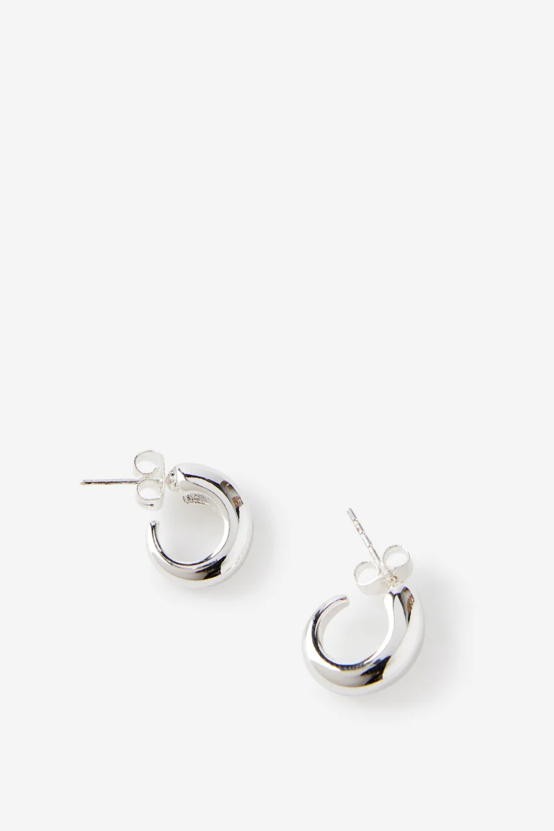 روبي Small Hoop Earring